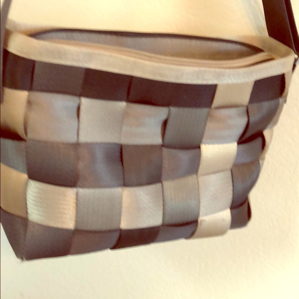 Authentic Harveys messenger bag